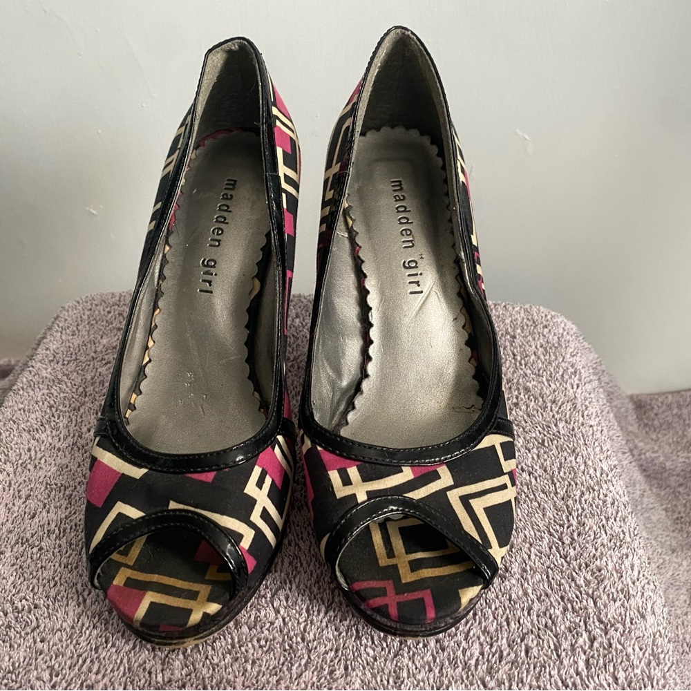 Retro cute peep toe heels (short) from Madden Girl - Picture 3 of 6